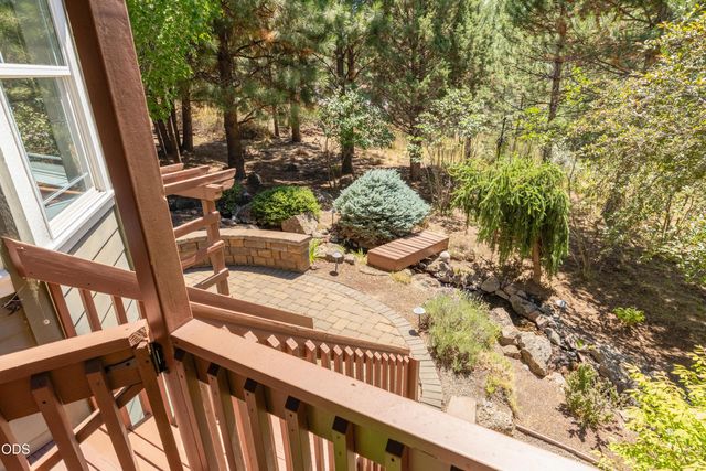121 NW Outlook Vista Drive, Bend, OR 97703