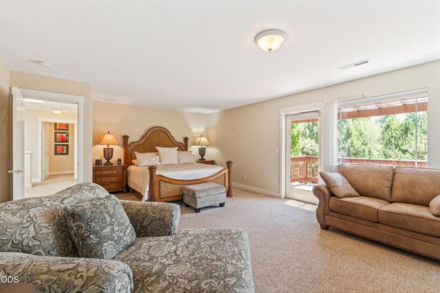 121 NW Outlook Vista Drive, Bend, OR 97703