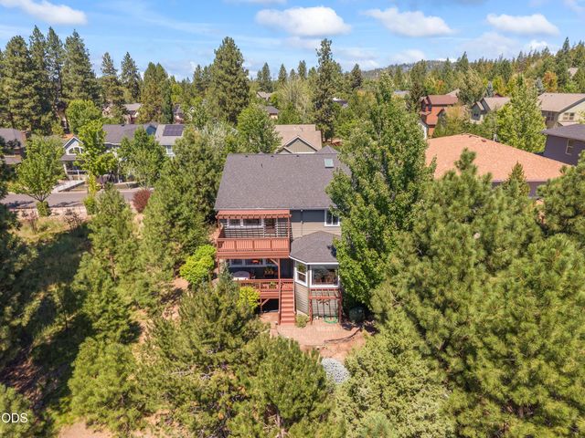 121 NW Outlook Vista Drive, Bend, OR 97703