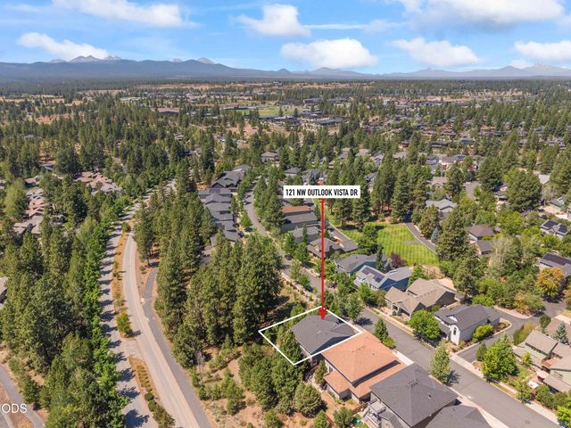 121 NW Outlook Vista Drive, Bend, OR 97703
