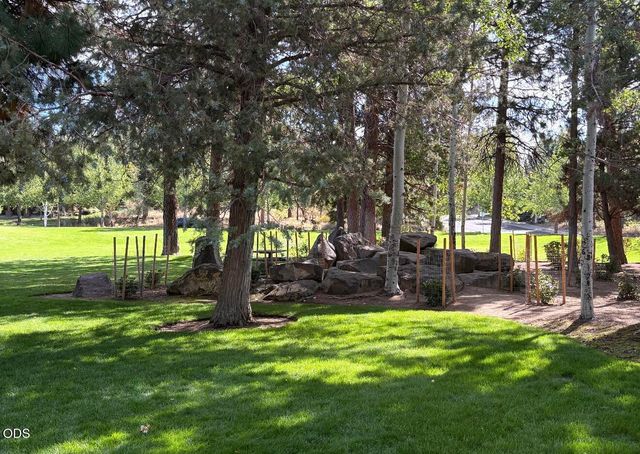 121 NW Outlook Vista Drive, Bend, OR 97703