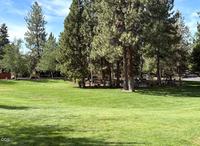 121 NW Outlook Vista Drive, Bend, OR 97703