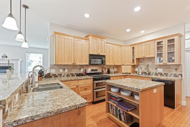 121 NW Outlook Vista Drive, Bend, OR 97703