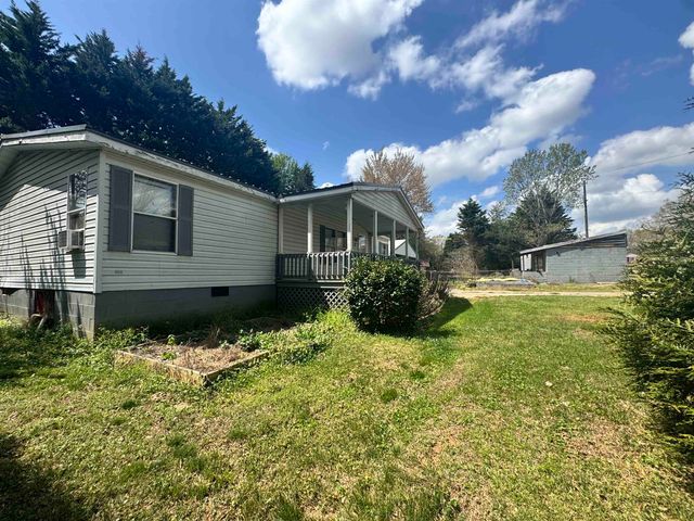 1106 Farrs Bridge Road, Pickens, SC 29671