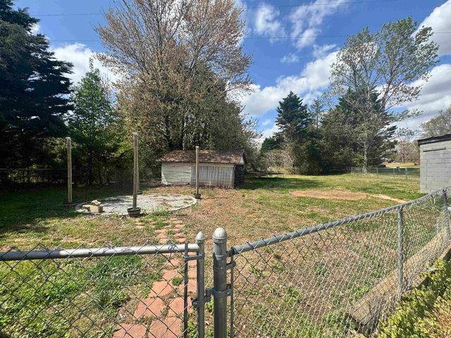 1106 Farrs Bridge Road, Pickens, SC 29671