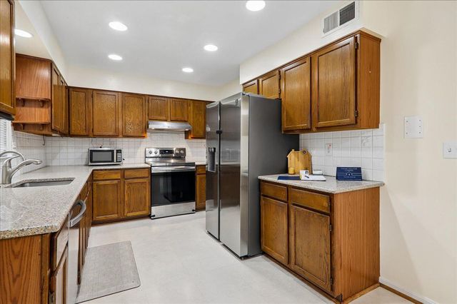 7408 SPRING TREE DR, Springfield, VA 22153