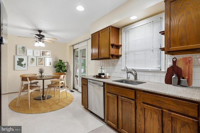 7408 SPRING TREE DR, Springfield, VA 22153