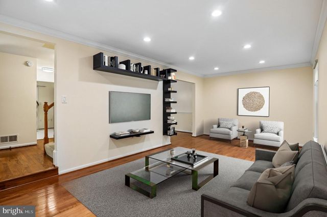 7408 SPRING TREE DR, Springfield, VA 22153