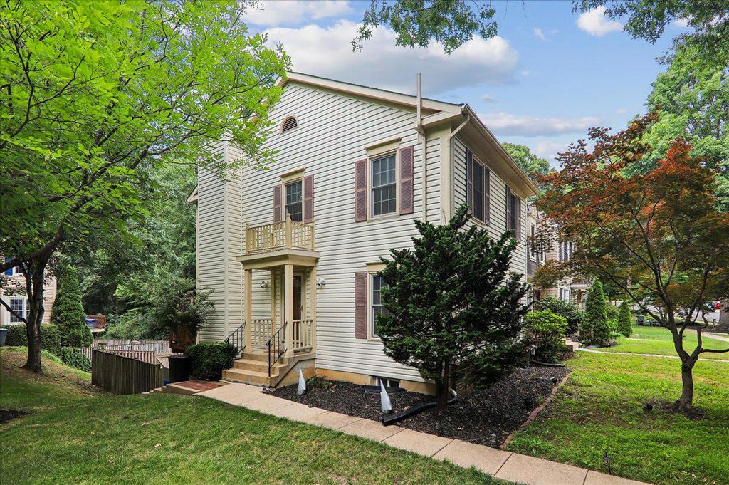 7408 SPRING TREE DR, Springfield, VA 22153