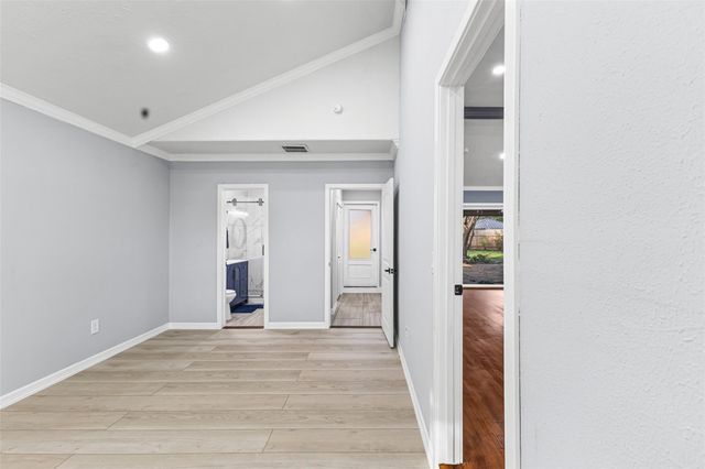 5402 Libbey Lane, Houston, TX 77092