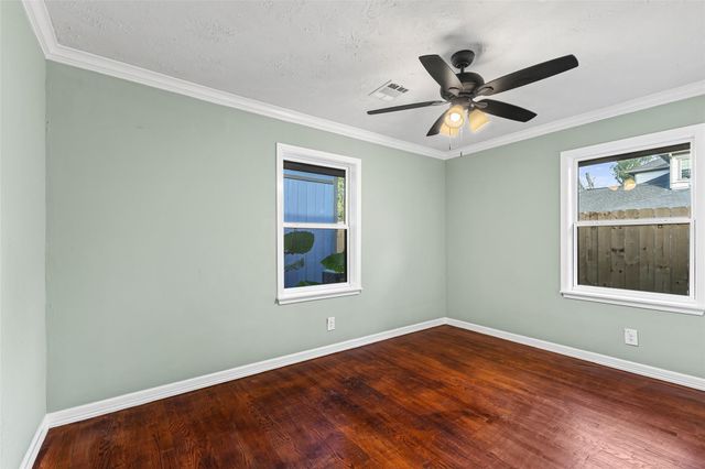 5402 Libbey Lane, Houston, TX 77092