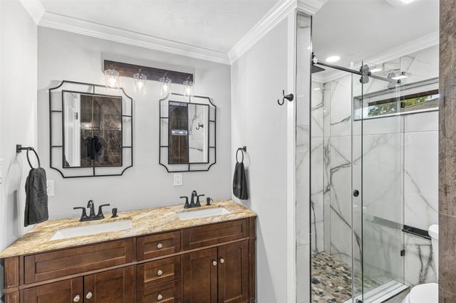 5402 Libbey Lane, Houston, TX 77092