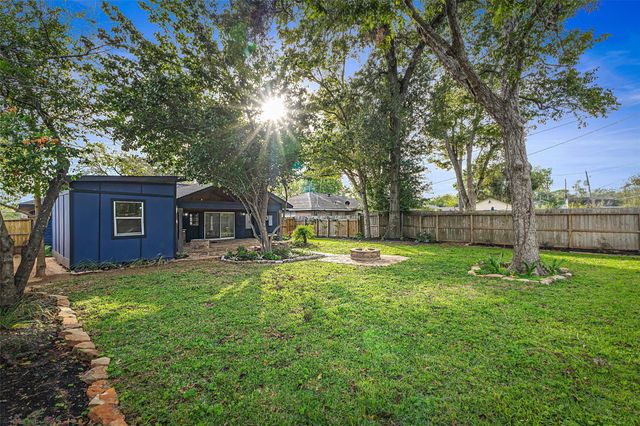 5402 Libbey Lane, Houston, TX 77092