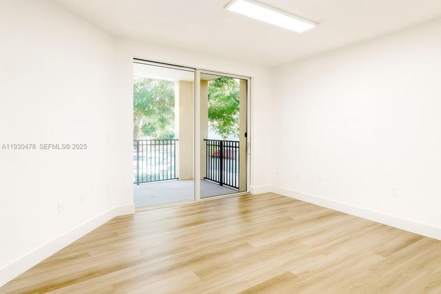 2564 Centergate Dr 208, Miramar, FL 33025