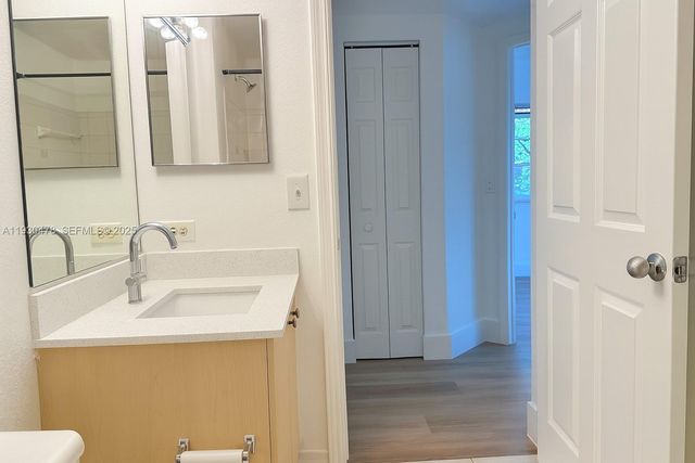 2564 Centergate Dr 208, Miramar, FL 33025