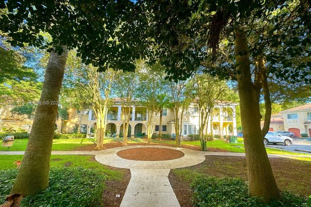 2564 Centergate Dr 208, Miramar, FL 33025