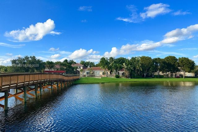 2564 Centergate Dr 208, Miramar, FL 33025