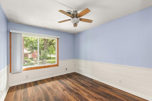 4225 Grand Avenue 9, Des Moines, IA 50312