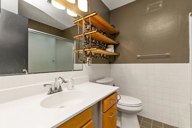 4225 Grand Avenue 9, Des Moines, IA 50312