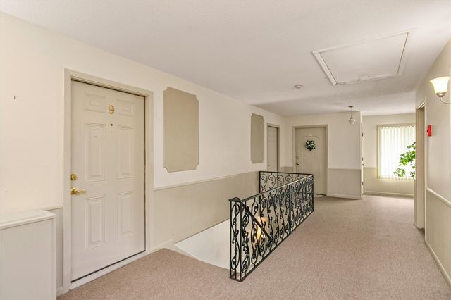 4225 Grand Avenue 9, Des Moines, IA 50312