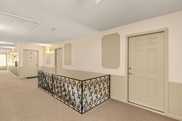 4225 Grand Avenue 9, Des Moines, IA 50312