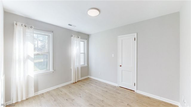 270 North Street, Chagrin Falls, OH 44022