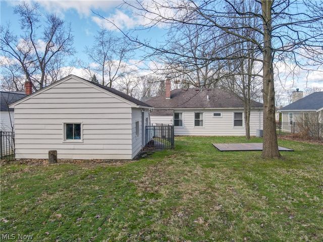 270 North Street, Chagrin Falls, OH 44022