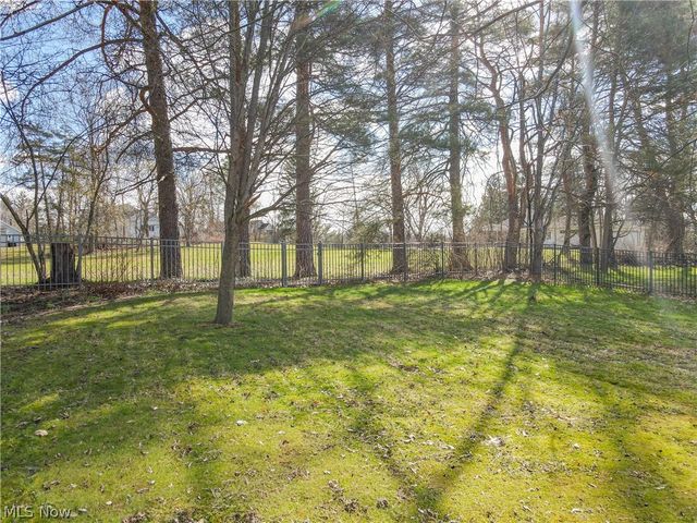 270 North Street, Chagrin Falls, OH 44022