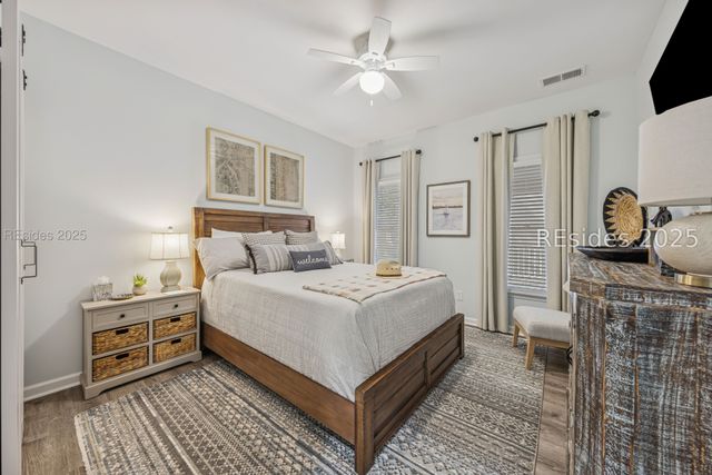 32 Wax Myrtle Ct, Hilton Head Island, SC 29926