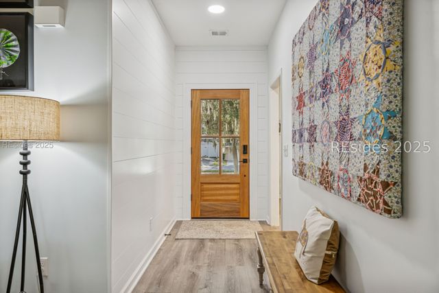 32 Wax Myrtle Ct, Hilton Head Island, SC 29926