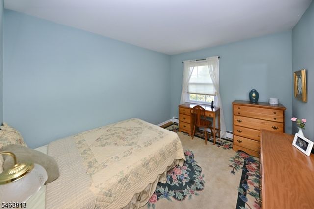 54 Walton Ave, Oakland Boro, NJ 07436