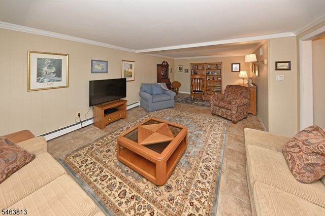 54 Walton Ave, Oakland Boro, NJ 07436
