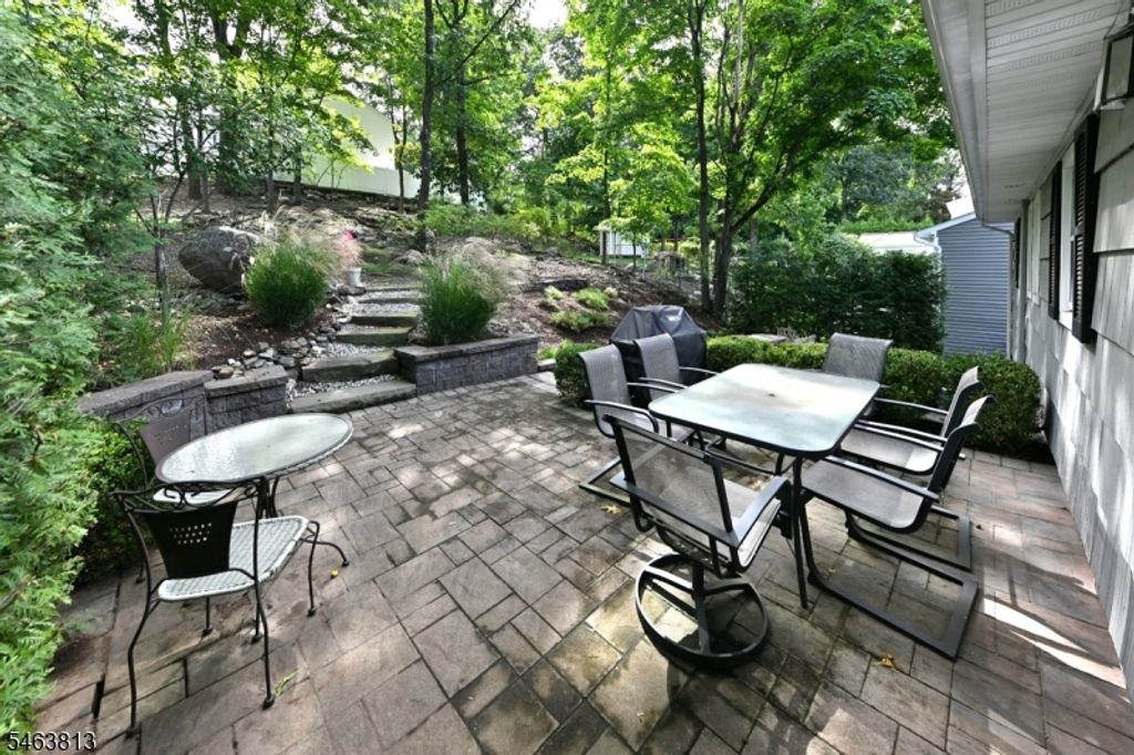 54 Walton Ave, Oakland Boro, NJ 07436 — photo 4