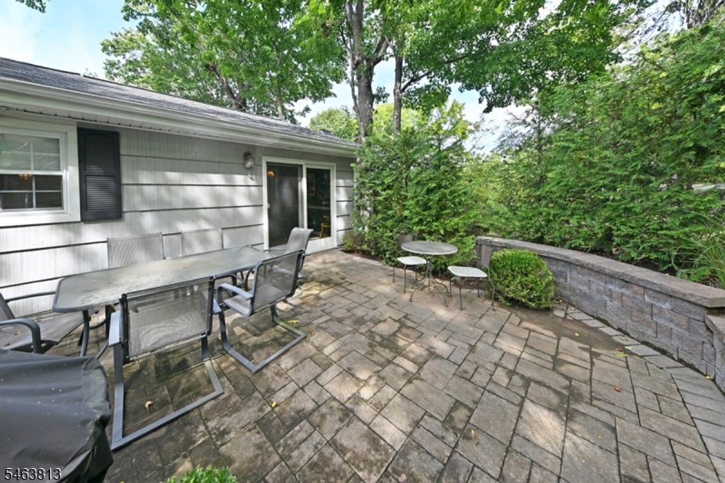 54 Walton Ave, Oakland Boro, NJ 07436 — photo 5