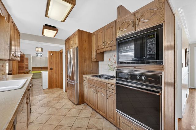 3664 S LAURELCREST DR, Salt Lake City, UT 84109