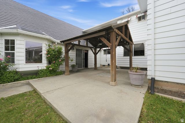 3664 S LAURELCREST DR, Salt Lake City, UT 84109
