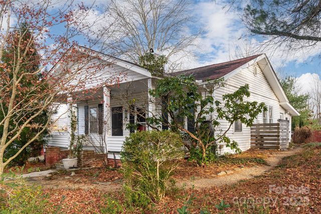 40 Jonestown Road, Asheville, NC 28804
