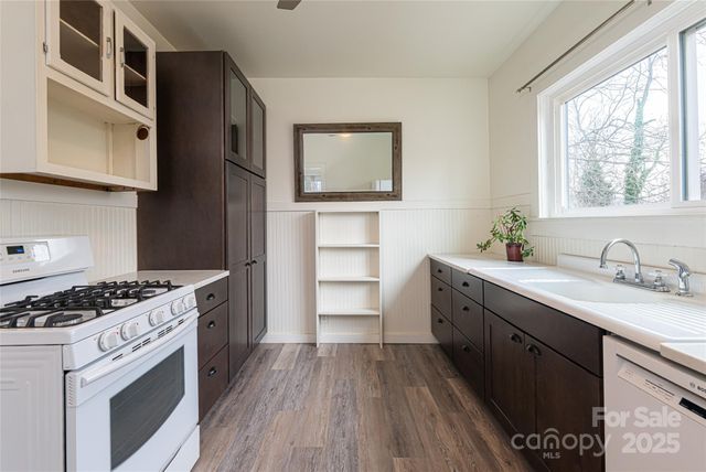 40 Jonestown Road, Asheville, NC 28804