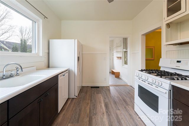 40 Jonestown Road, Asheville, NC 28804