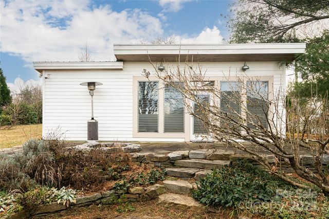 40 Jonestown Road, Asheville, NC 28804