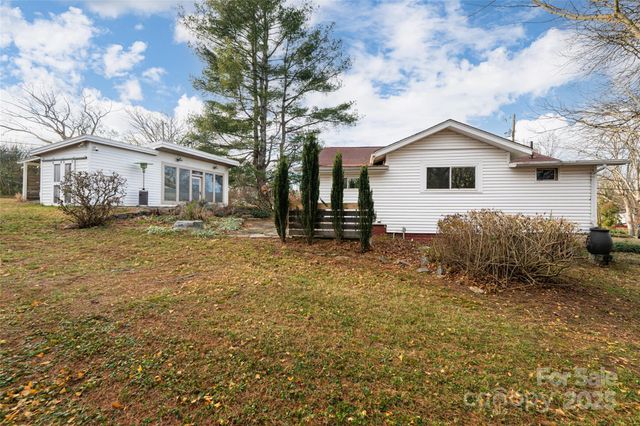 40 Jonestown Road, Asheville, NC 28804