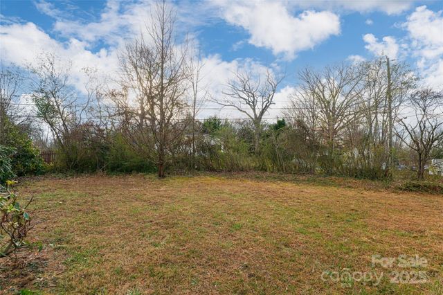 40 Jonestown Road, Asheville, NC 28804