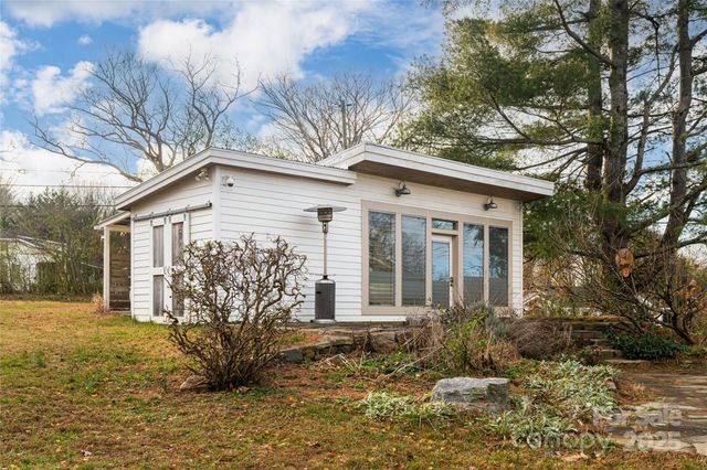 40 Jonestown Road, Asheville, NC 28804