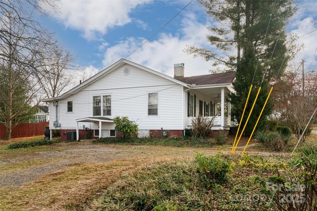 40 Jonestown Road, Asheville, NC 28804