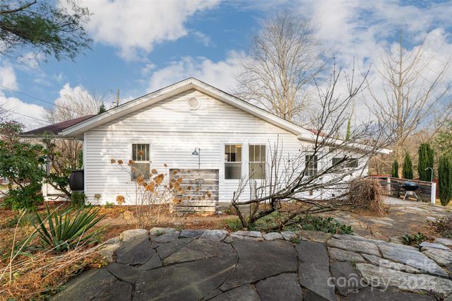 40 Jonestown Road, Asheville, NC 28804
