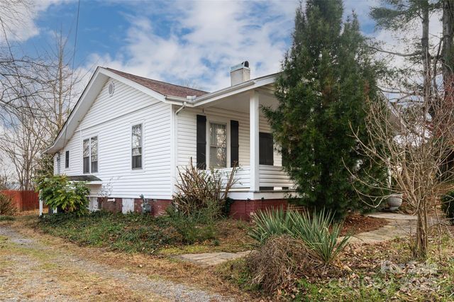 40 Jonestown Road, Asheville, NC 28804