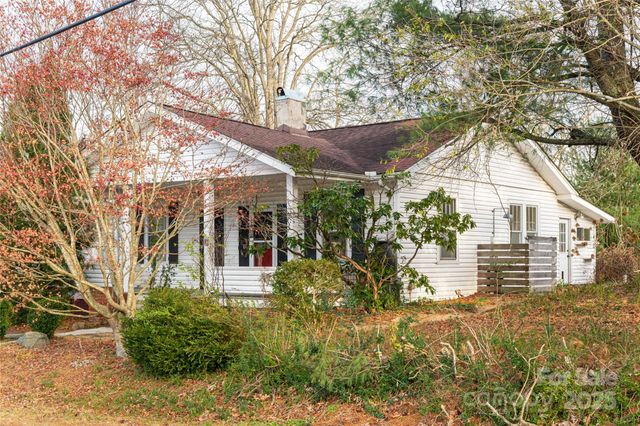 40 Jonestown Road, Asheville, NC 28804