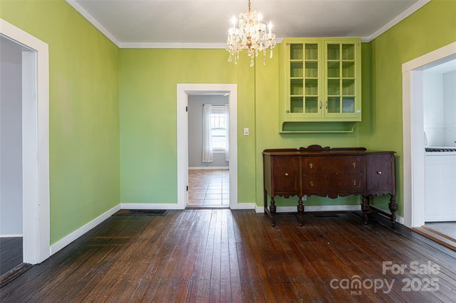 40 Jonestown Road, Asheville, NC 28804