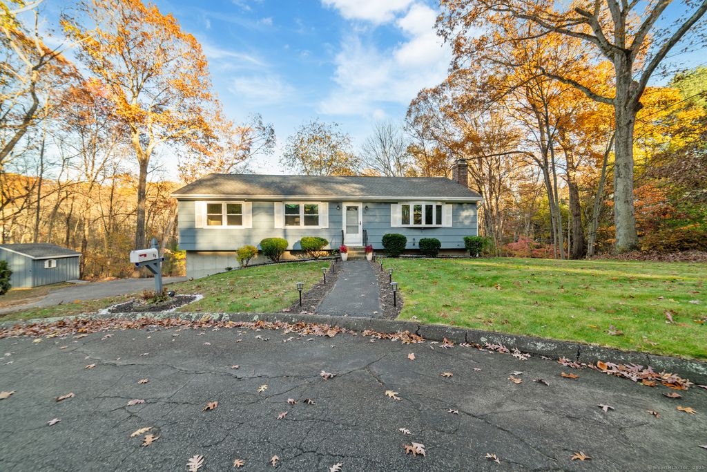 22 Pheasant Drive, Seymour, CT 06483