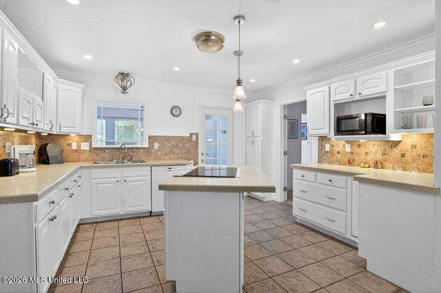 129 Pirate Avenue, Long Beach, MS 39560